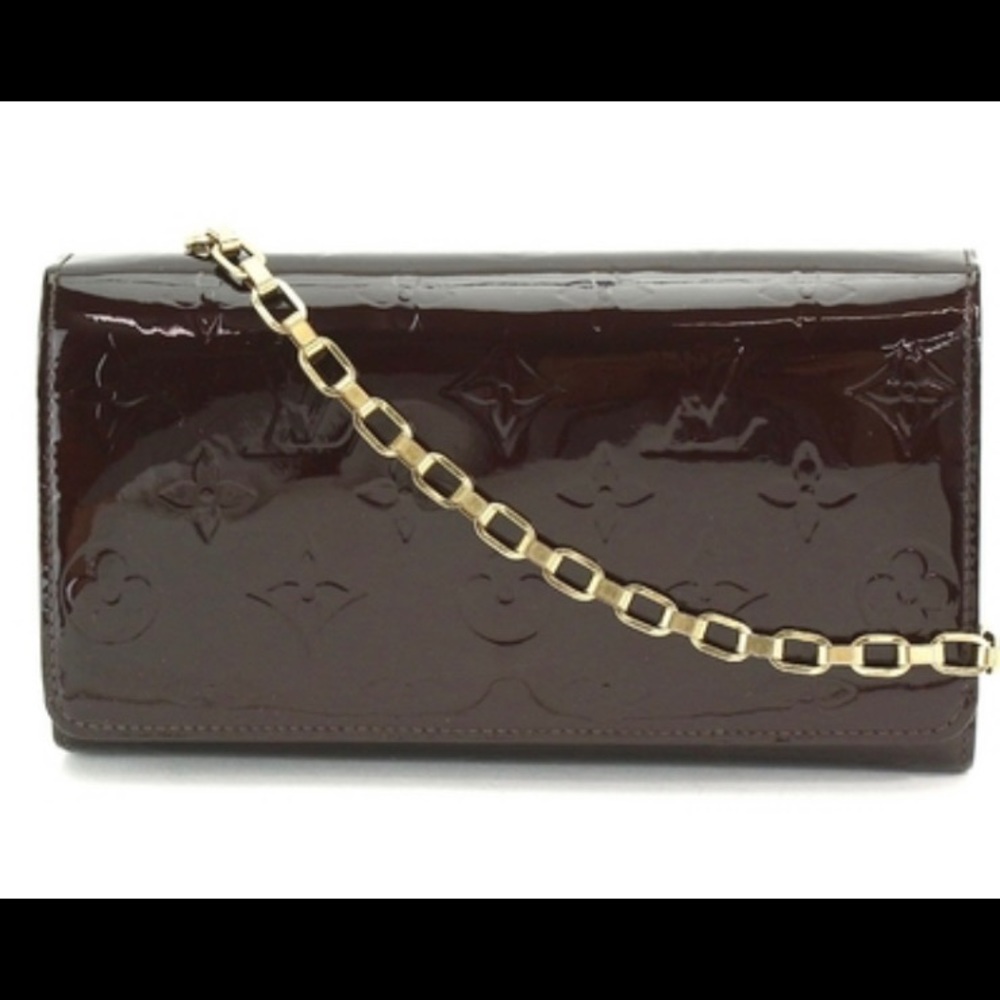 LouisVuitton Vernis portefeuile Sarah Chain wallet